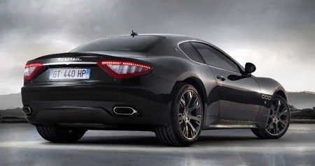 maserati-granturismo-s-rear-thumb.jpg