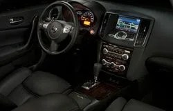 2009-nissan-maxima-interior-thumb2.jpg