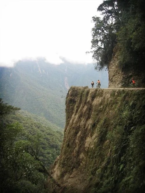 gravity-bolivia-gravity-assisted-mountain-biking-2.jpg