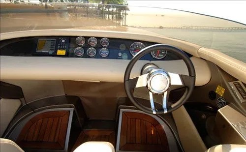 fearless-28-yacht-by-porsche-design-interior.jpg