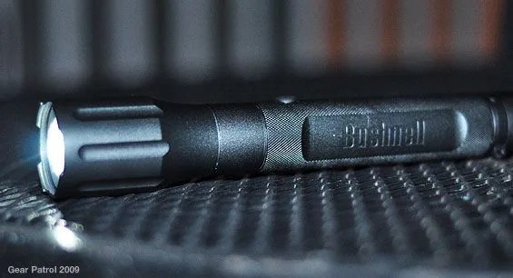 bushnell-hd-flashlight