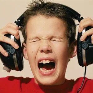 gym-loud-music