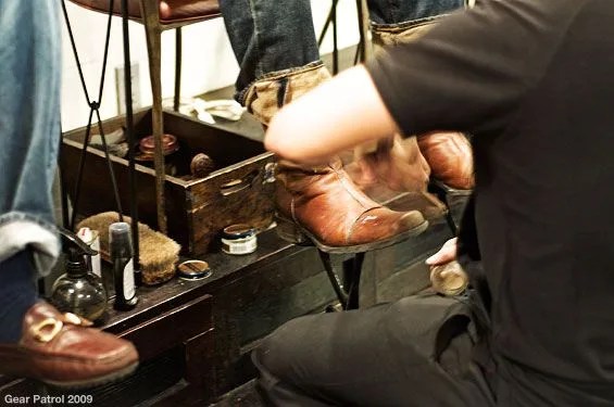 john-allans-experience-shoe-shine