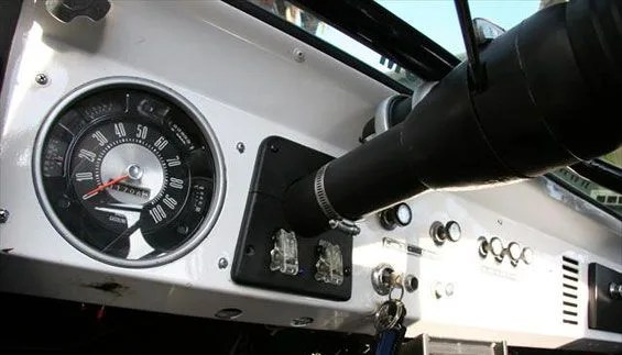 1975-rocky-roads-ford-bronco-interior