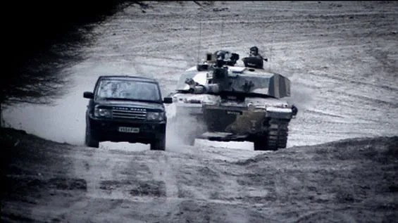 5-range-rover-sport-vs-challenger-ii-tank