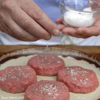 seasoning-the-burgers