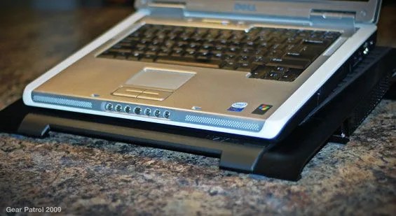 nzxt-cryo-cooler-dustys-laptop