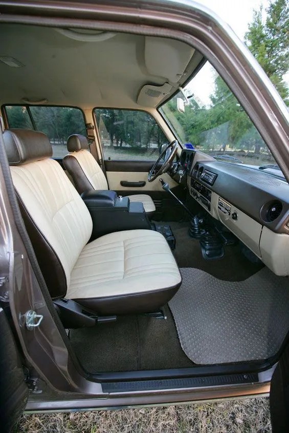 ccot-restored-toyota-fj-cruiser-interior