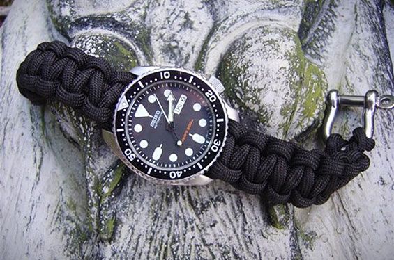 paracord-survival-cord-watch-strap