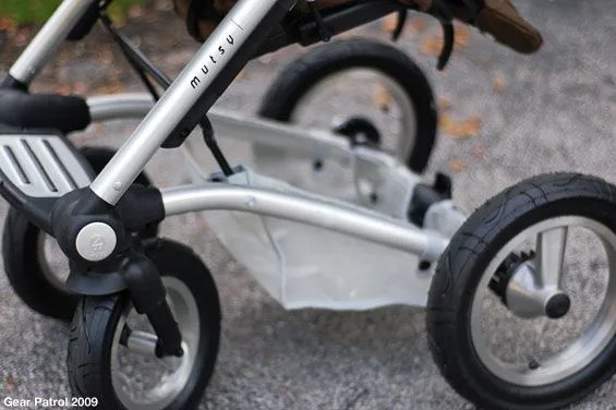 mutsy-stroller-bottom