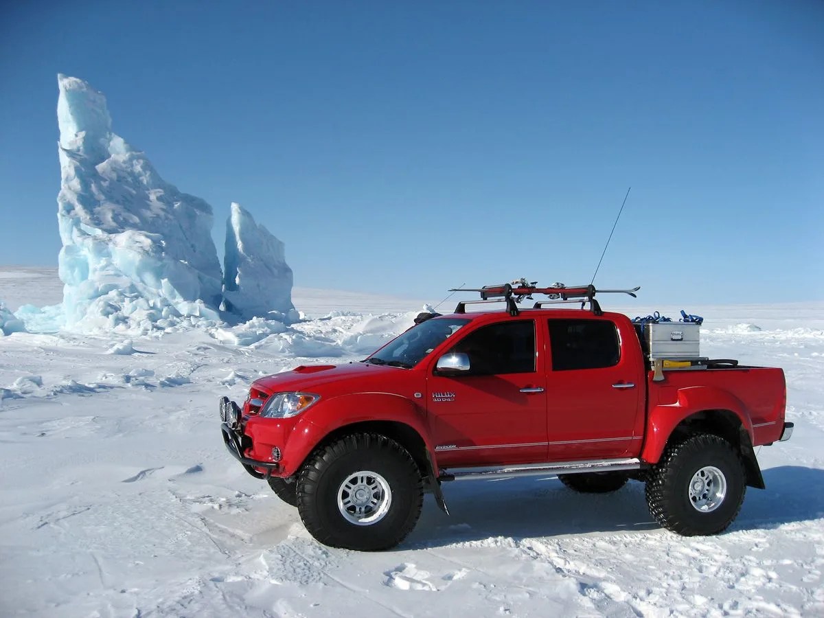 arctic-trucks-hilux-red-top-gear-1