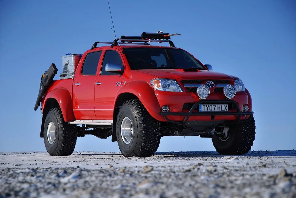 arctic-trucks-hilux-red-top-gear-3