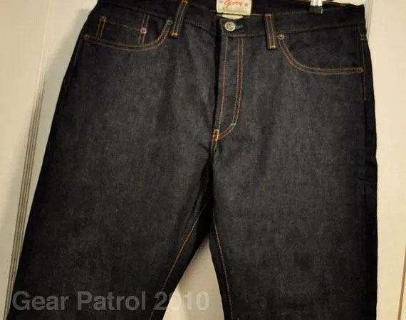 glory-utility-55-selvage-gear-patrol