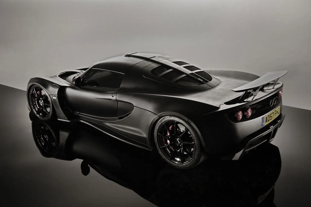 hennessey-venom-gt-gear-patrol-31