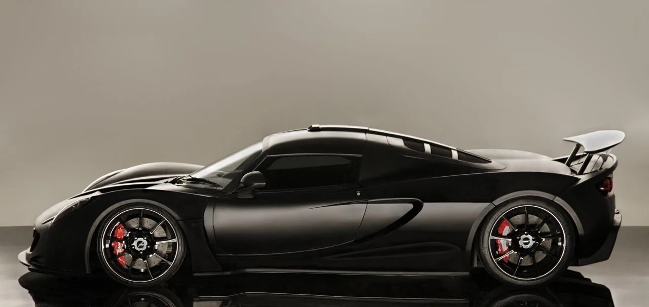 hennessey-venom-gt-gear-patrol-41