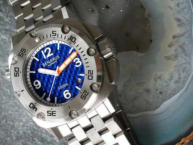 Benarus-Automatic-Dive-Watches-Gear-Patrol