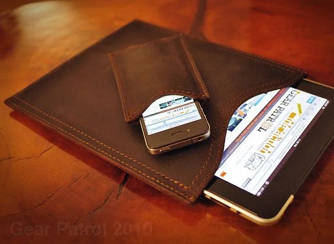Saddleback-Leather-iPad-Sleeve-Gear-Patrol
