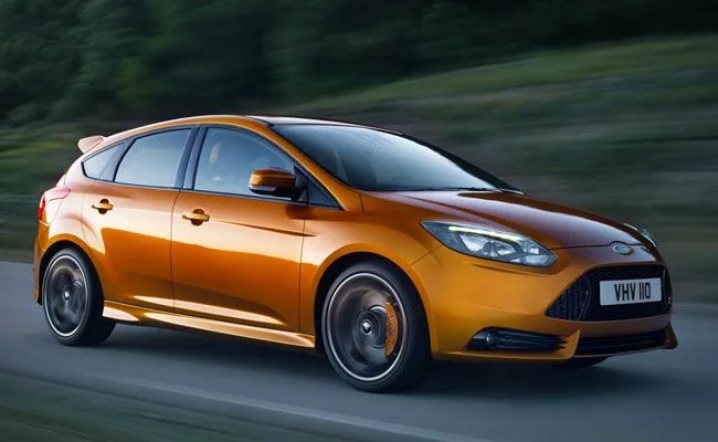 2012-Ford-Focus-ST-Hatch-Gear-Patrol