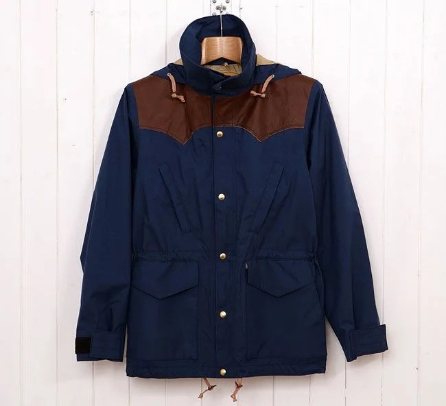 Rocky-Mountain-Featherbed-Goretex-Mountain-Parka-Navy-Gear-Patrol