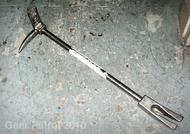 halligan-bar-gear-patrol
