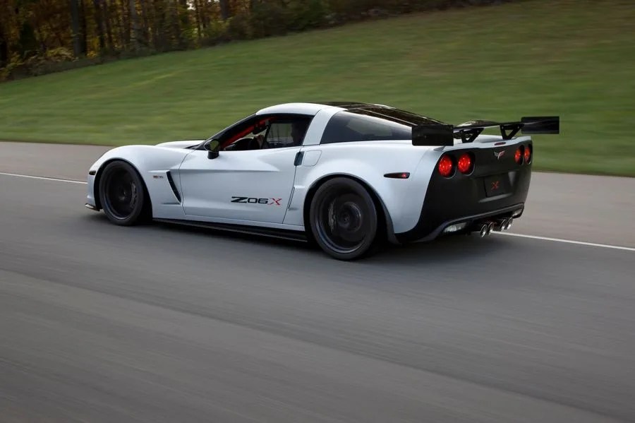 Corvette-Z06X-Gear-Patrol-1_