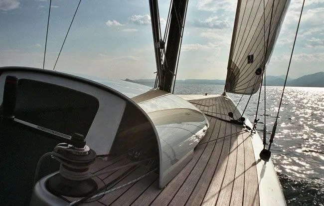 B-Yachts-B30-Gear-Patrol-1