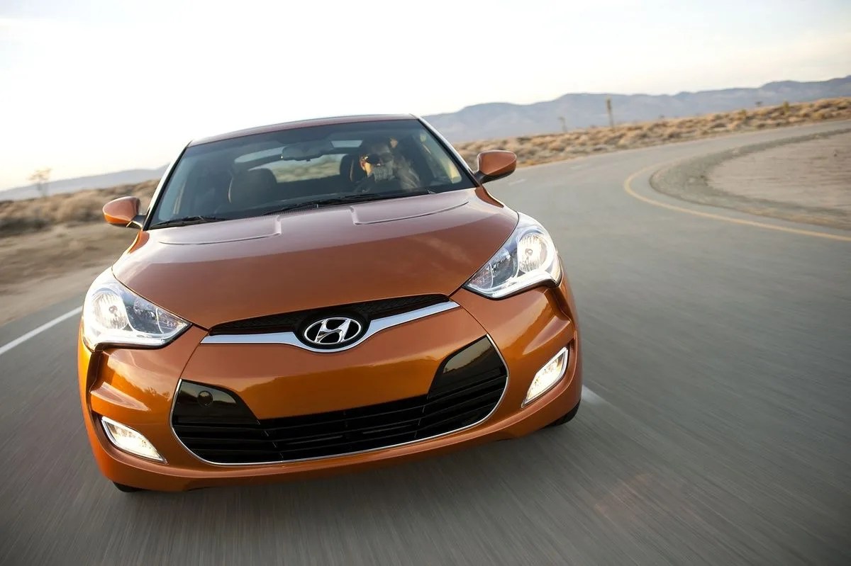 2012-hyundai-veloster-12_1200