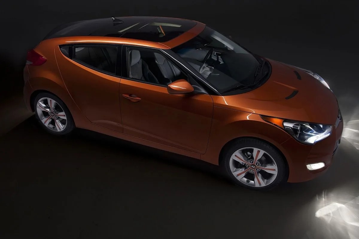 2012-hyundai-veloster-1_1200