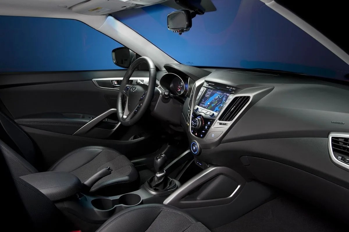 2012-hyundai-veloster-21_1200