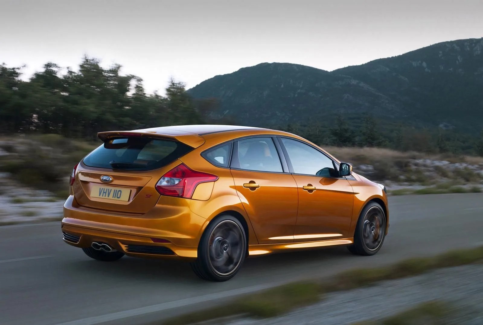 Ford-Focus-ST-Concept-8