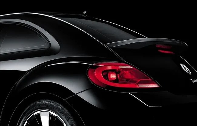 2012-Volkswagen-Beetle-Black-Turbo-Edition-Gear-Patrol-5_