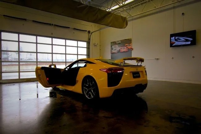 lexus-lfa-gear-patrol-16_