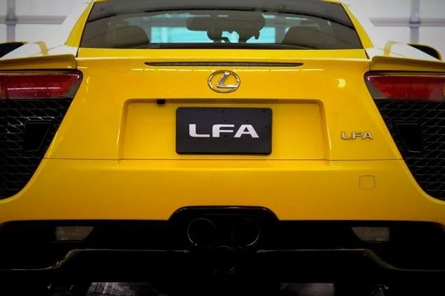 lexus-lfa-gear-patrol-19_