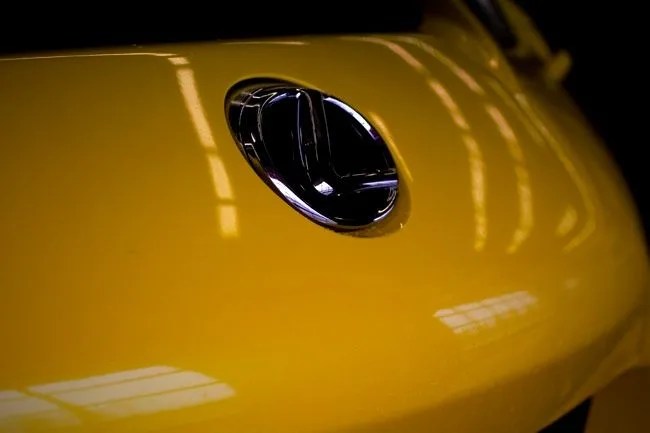 lexus-lfa-gear-patrol-3_