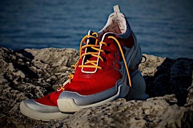 Ecco-Biom-B-2-2-Gear-Patrol-4_