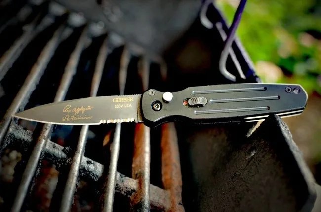 Gerber-Mini-Covert-Automatic-Gear-Patrol-3_