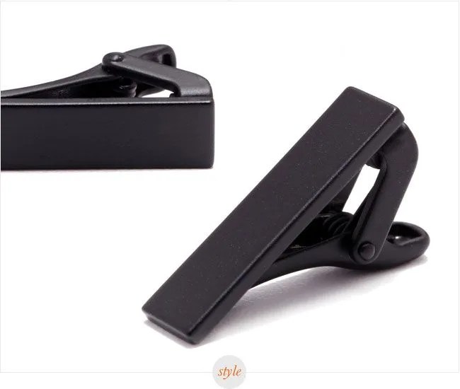 matte-black-tie-bar-gear-patrol