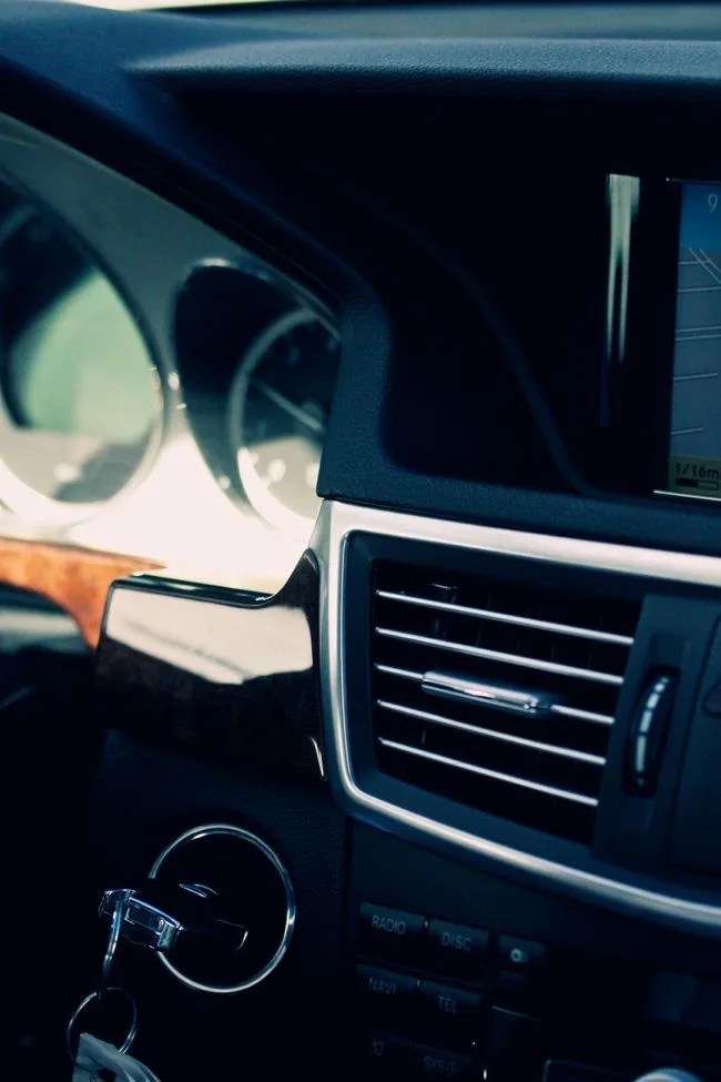 mercedes-benz-e350-gear-patrol-14_