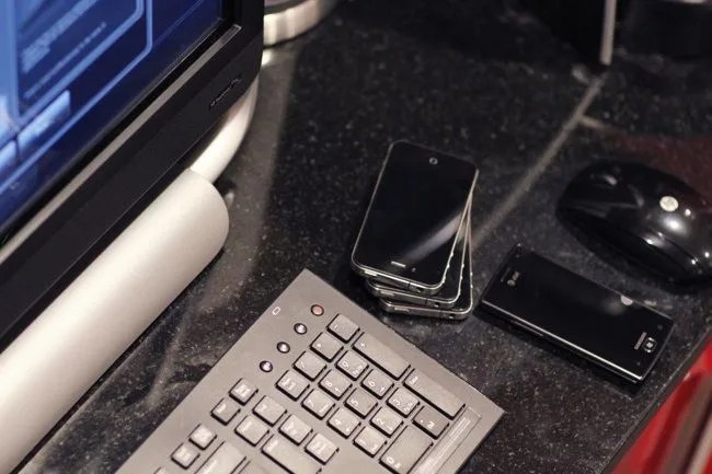 touchpoints-home-communication-center-gear-patrol-4