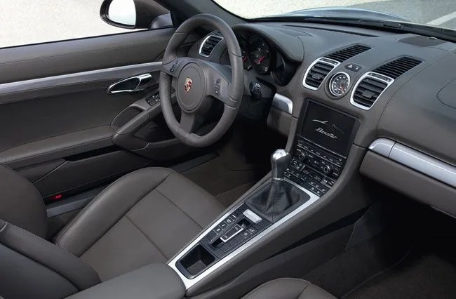2013-porsche-boxster-gear-patrol-7