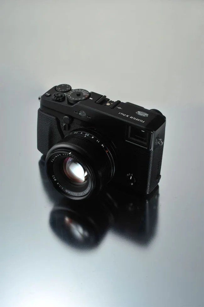 Fujifilm-X-PRO-1-Gear-Patrol-2_