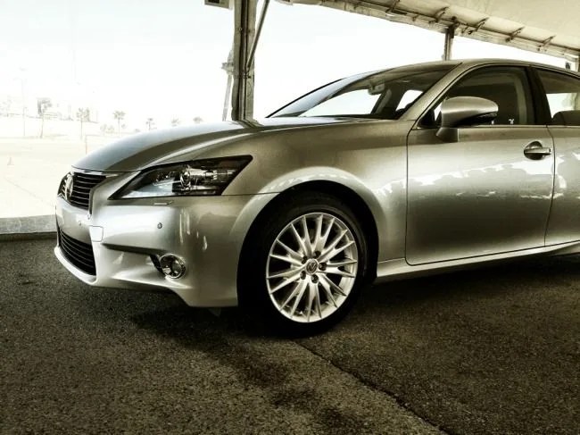 Lexus-LFA-2013-Lexus-GS-350-Gear-Patrol-2