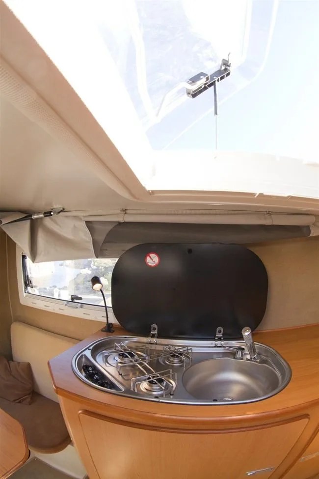 at-action-camper-for-jeep-gear-patrol-5_