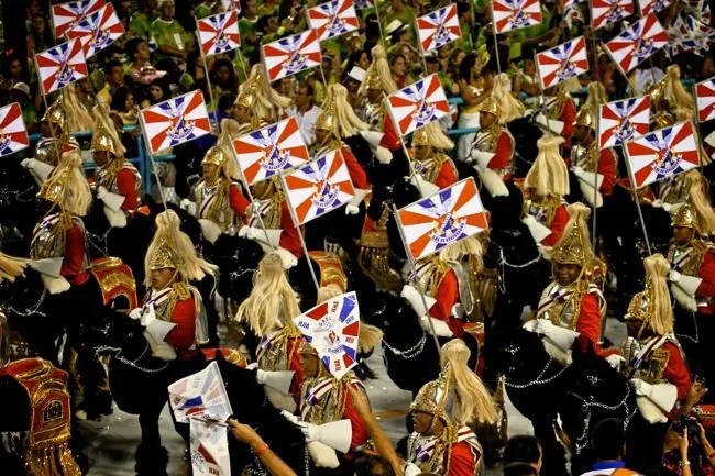carnaval-rio-gear-patrol-25_