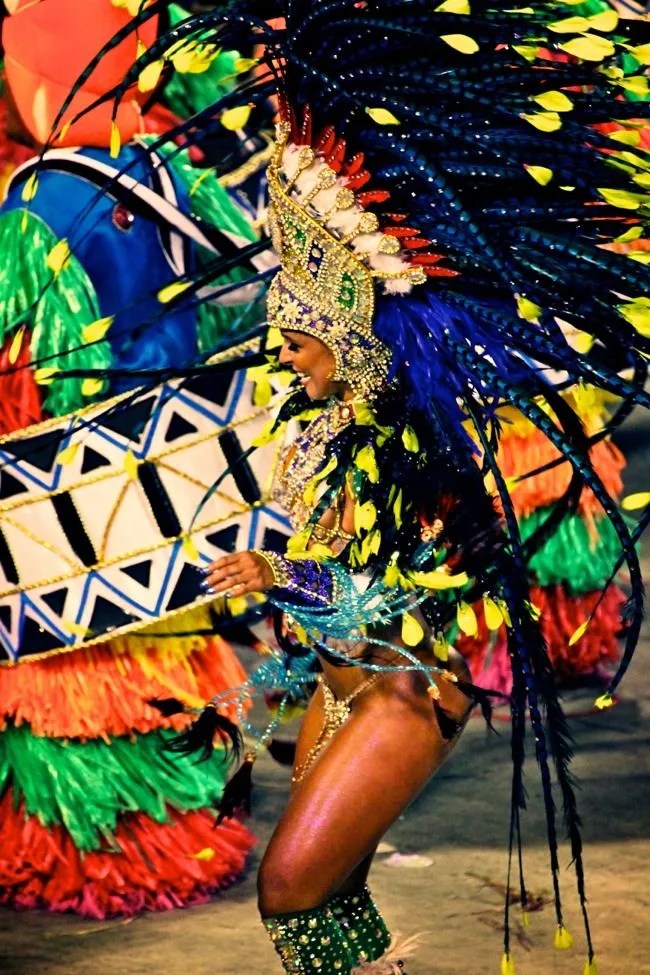 carnaval-rio-gear-patrol-7_