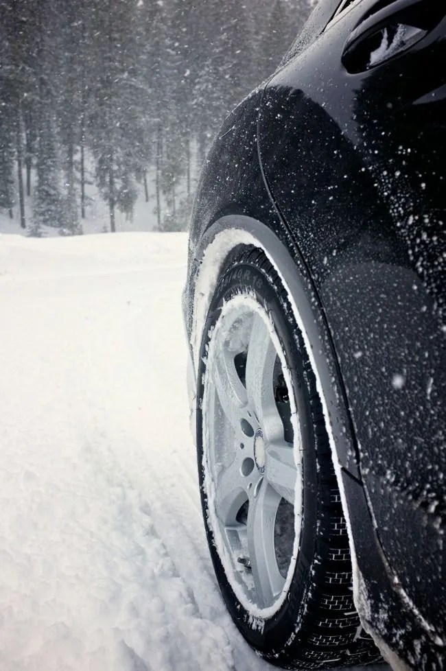 mercedes-benz-4th-generation-4-matic-gear-patrol-21