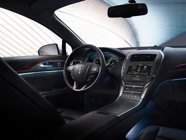 2013-Lincoln-MKZ-Gear-Patrol-1