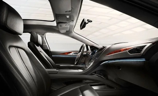 2013-Lincoln-MKZ-Gear-Patrol-6