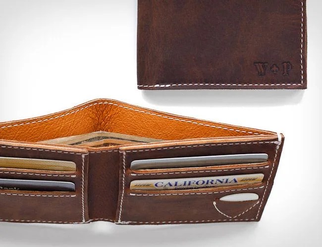 Arizona-Arena-Bifold-Pickers-Wallet-Gear-Patrol