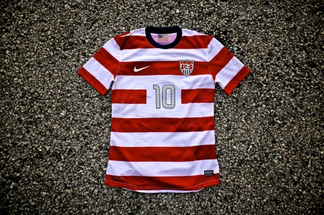 Nike-Team-USA-Soccer-Jersey-Gear-Patrol-3_